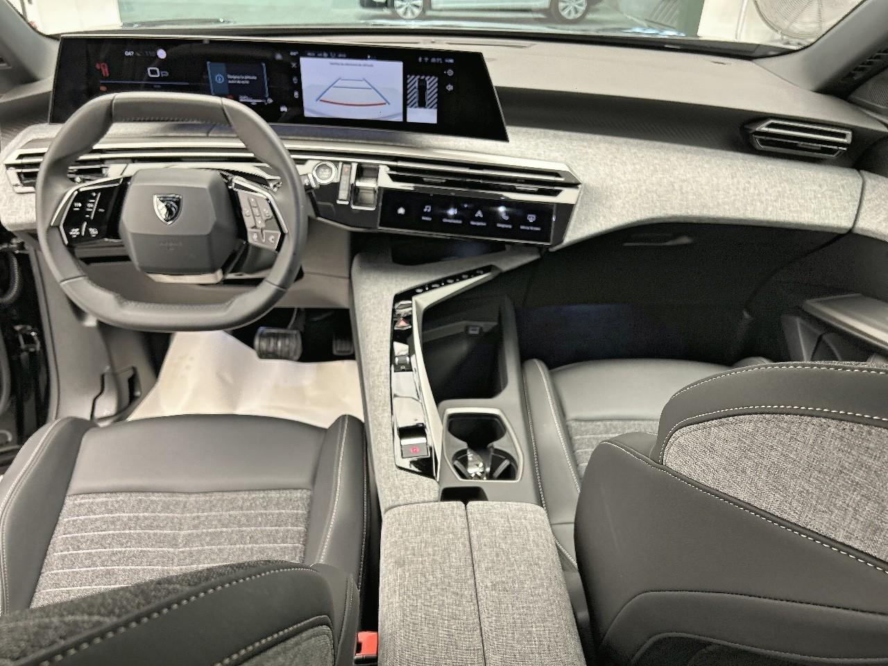 Peugeot 308 hybrid 145 e-dcs6 allure — photo 12
