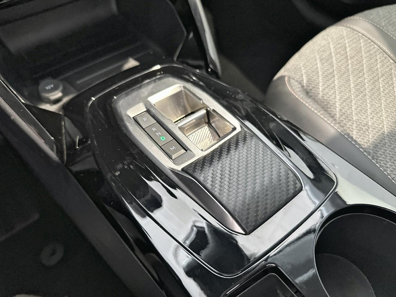 Peugeot 208 1.2 hybrid 110ch allure e-dcs6 — photo 20