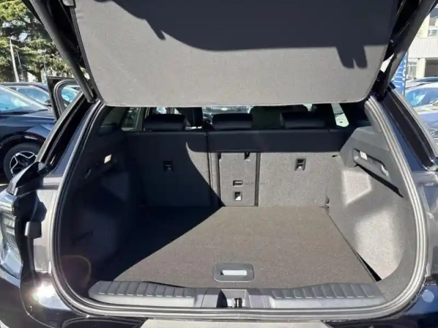 Ford Explorer 286ch extended range 79kwh pack premium rwd — photo 9
