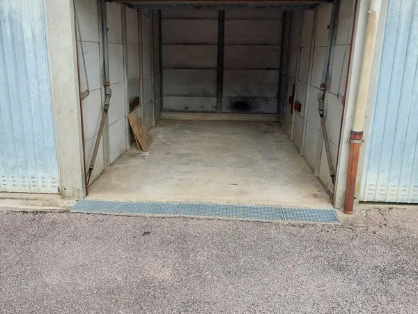 Particulier loue garage