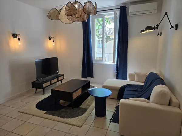 Loue chambre dans appartement
