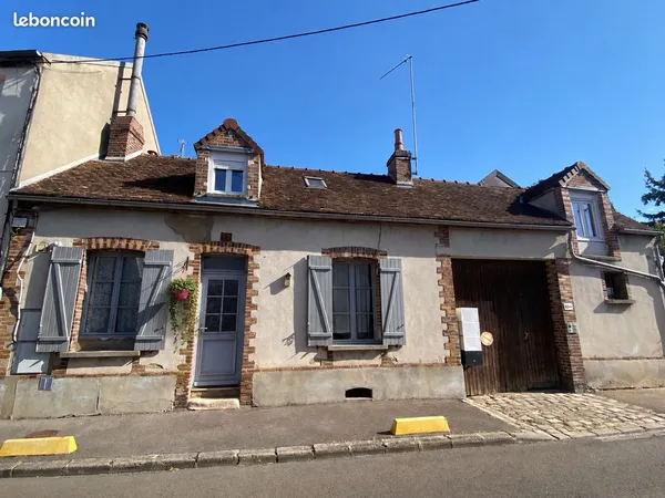Maison de ville à 5 minutes de la gare à pieds