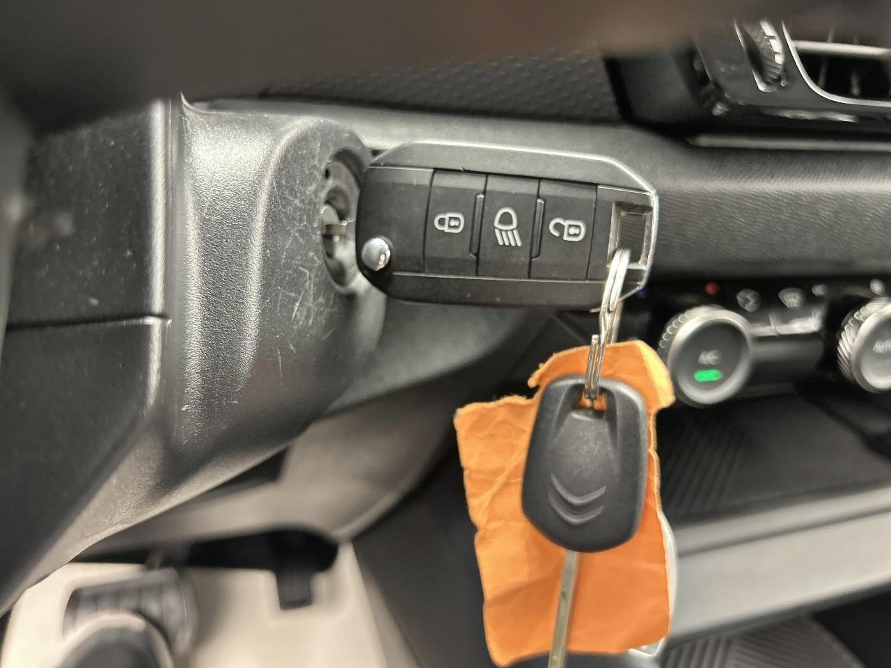 Citroën C4 puretech 130 s&s eat8 feel pack — photo 19