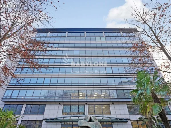 Bureaux 701 m²
