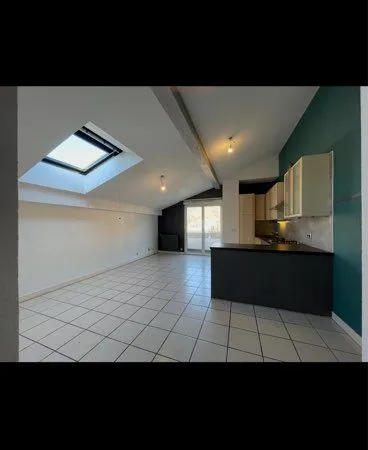 Appartement T3 58m2 dernier étage