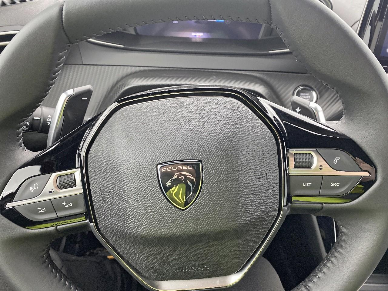 Peugeot 2008 hybrid 145 ch e-dcs6 allure — photo 19