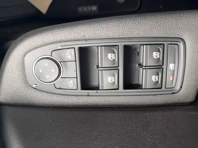 Renault Clio tce 90 x-tronic — photo 157