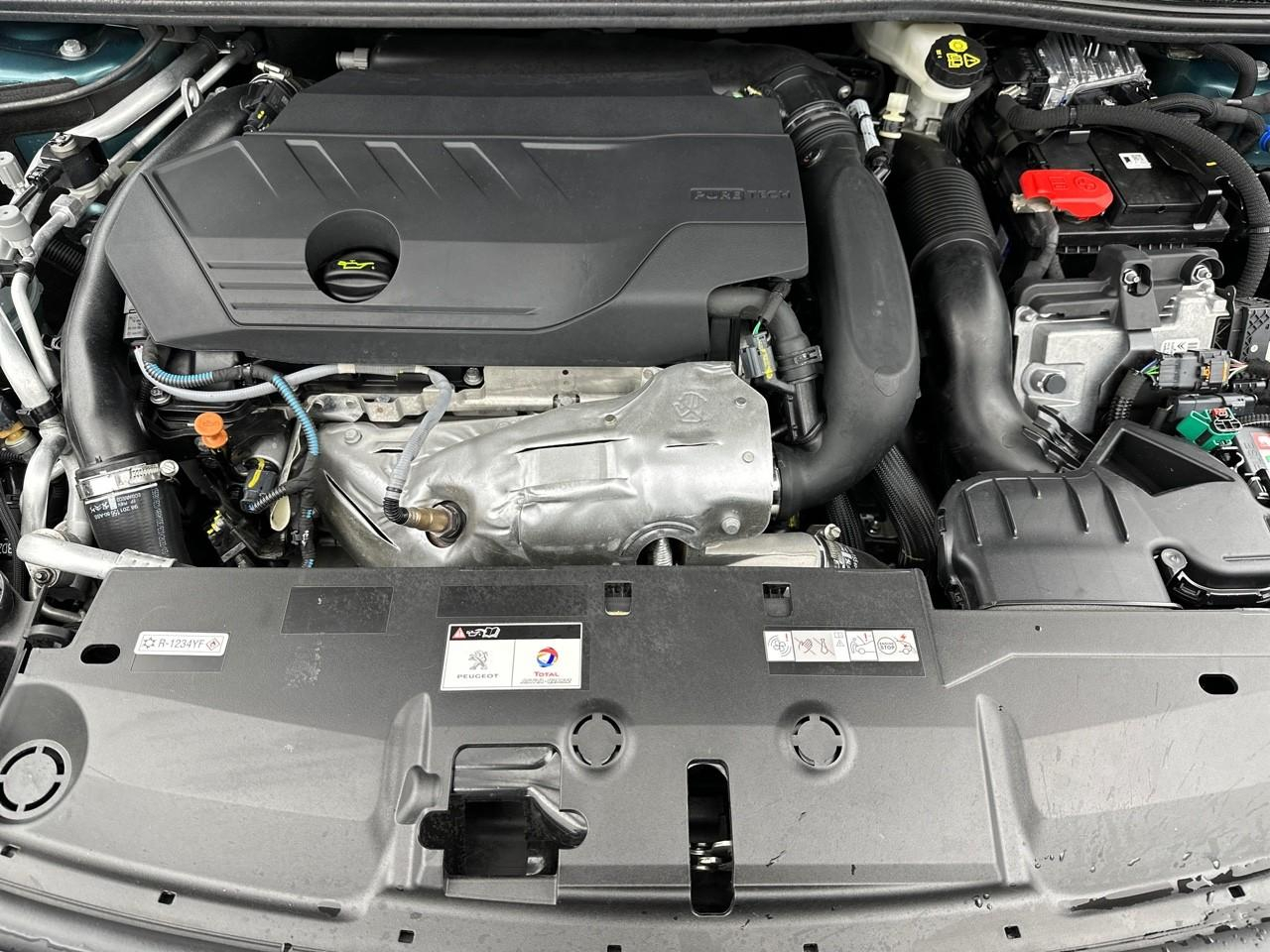 Peugeot 308 sw phev 180 e-eat8 allure pack — photo 13