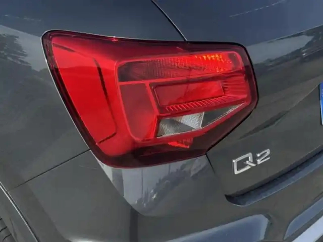 Audi Q2 35 tfsi 150ch s line s tronic 7 — photo 9