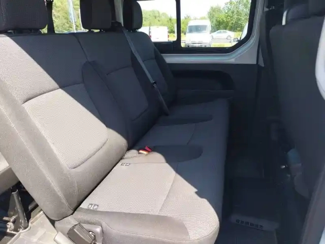 Renault Trafic l1 dci 150 energy s&amp;s — photo 23