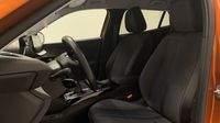 Peugeot 2008 1.2 PureTech 130ch S&S Allure — photo 12
