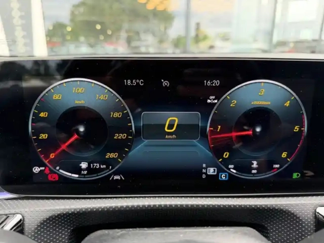 Mercedes Classe A 200 d amg line — photo 32
