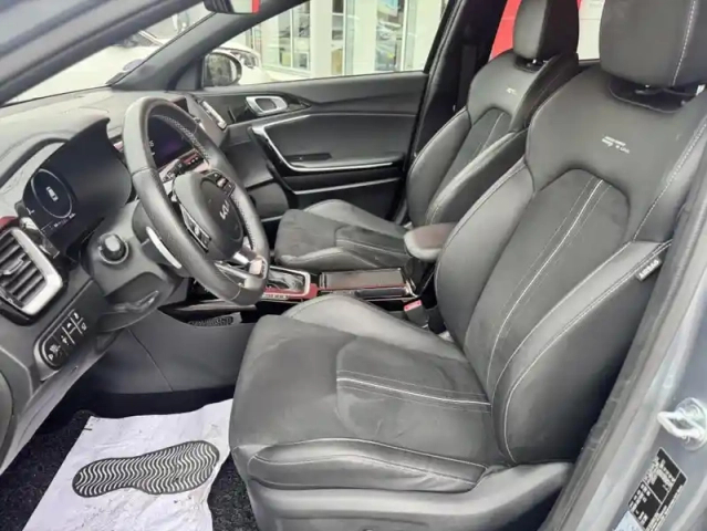 Kia Xceed 1.5 t-gdi 140 ch dct7 gt-line premium — photo 12