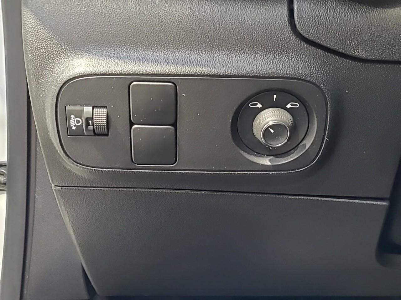 Citroën C3 puretech 110 s&s eat6 shine — photo 26