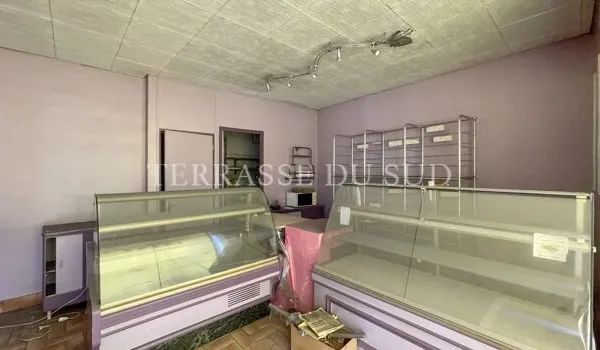 Local commercial 6 pièces 81 m²