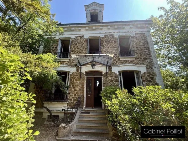 Maison 8 pièces 170 m²