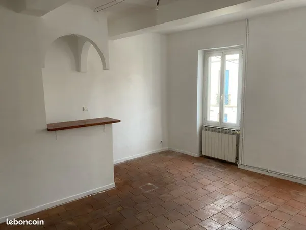 Maison de ville avec cour privée