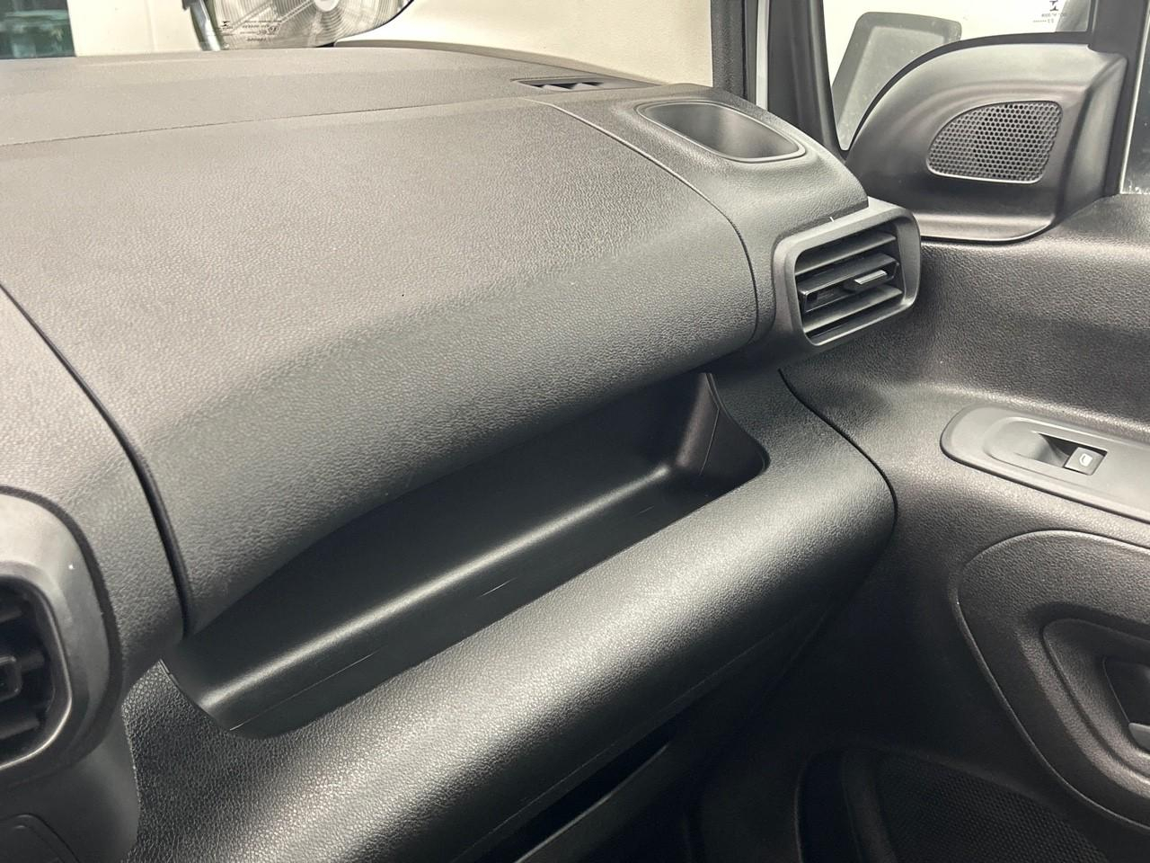 Citroën Berlingo van m 650 bluehdi 100 s&s bvm6 club — photo 28