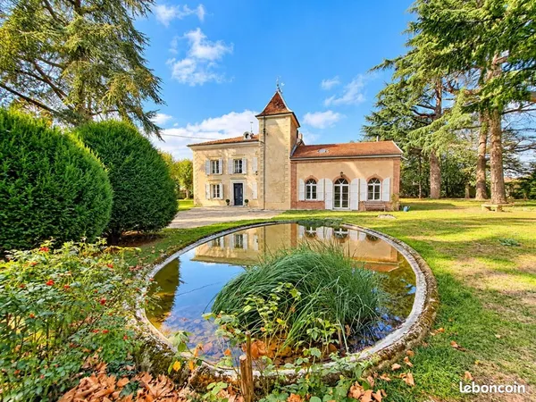 Maison 11 pièces 285 m²
