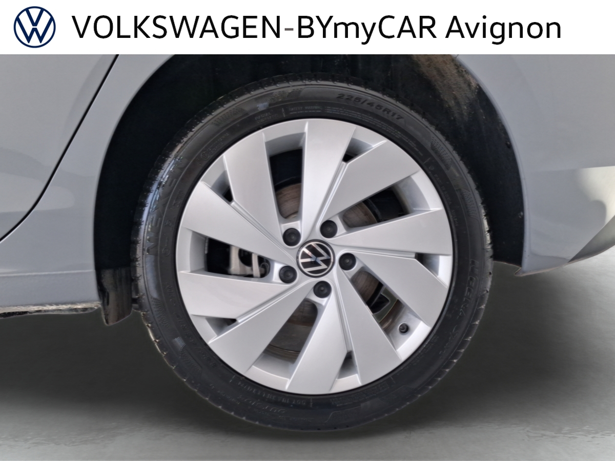 Volkswagen Golf 1.5 eHybrid 204 DSG6 — photo 10