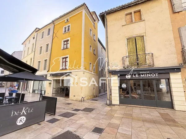 ENSEMBLE IMMOBILIER  ÉCUSSON DE NÎMES