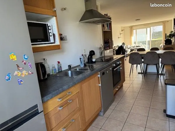 Appartement T3 traversant 68 m²