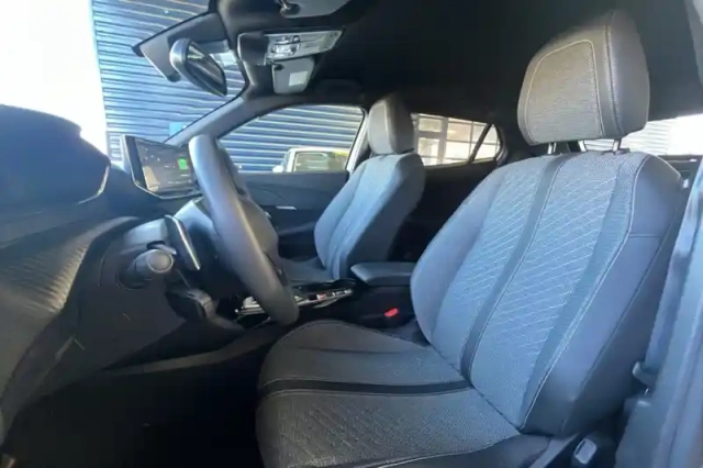 Peugeot 2008 hybrid 136 e-dcs6 — photo 14