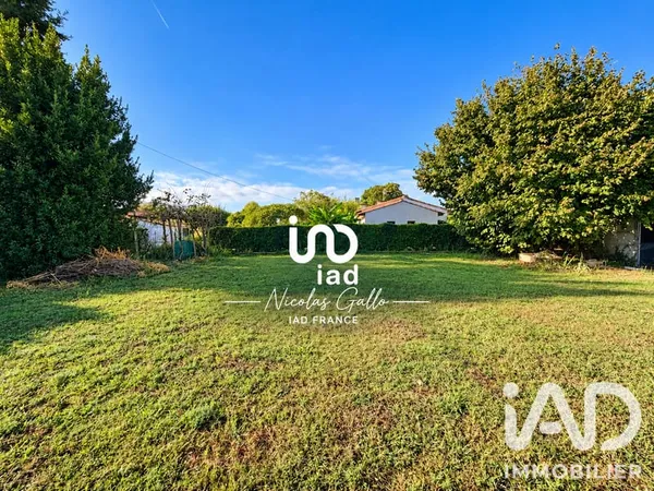 Terrain 675 m²
