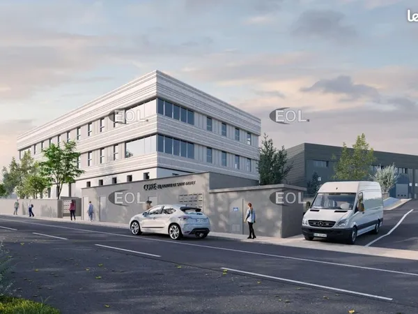 Local d'activité 392 m²
