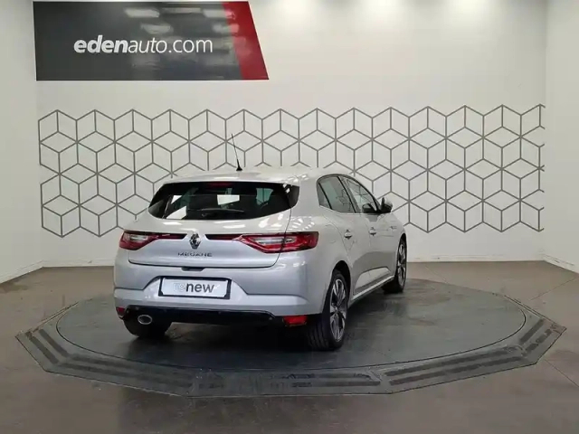 Renault Megane mégane iv berline blue dci 115 edc — photo 5