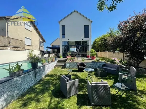 Maison contemporaine de 190 m² à Varennes-Jarcy