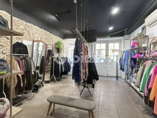 Local commercial 80 m²