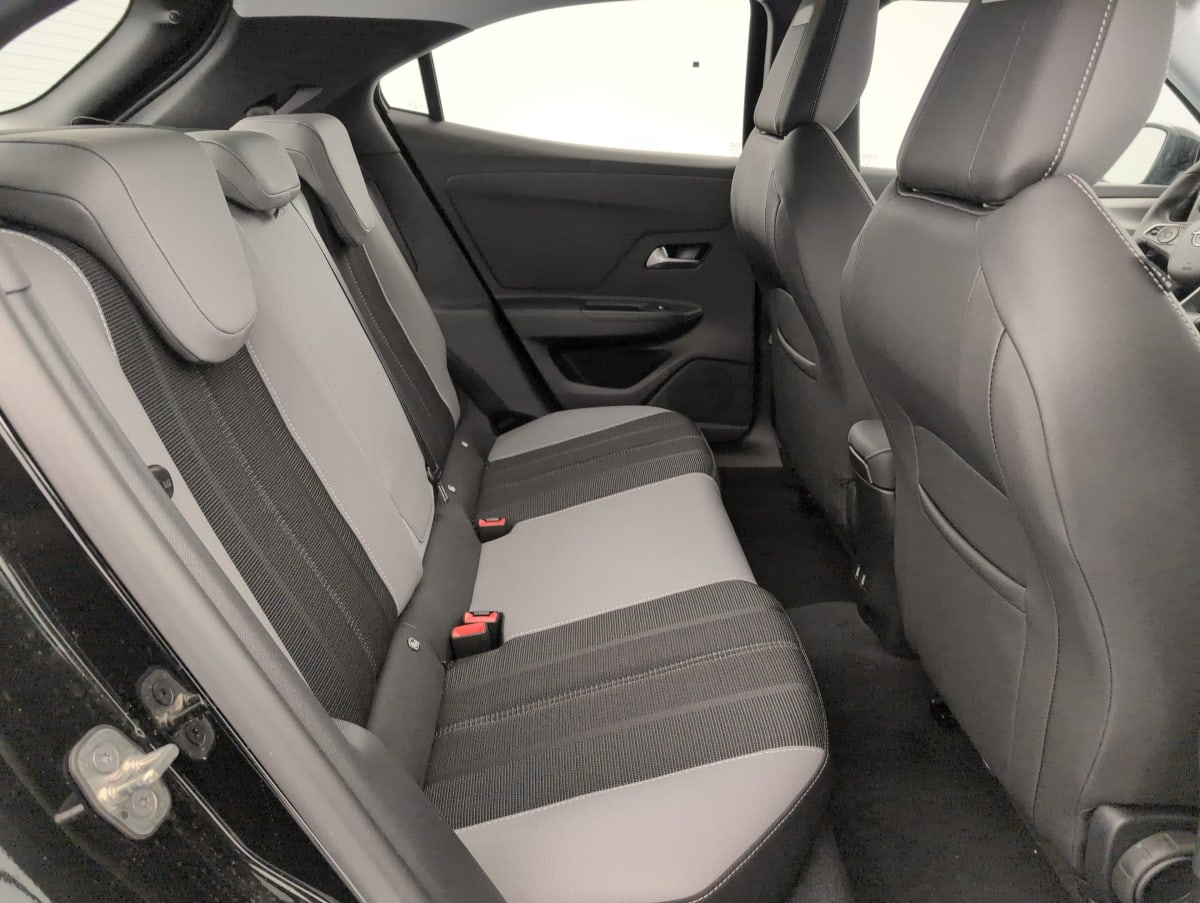 Opel Mokka — photo 10