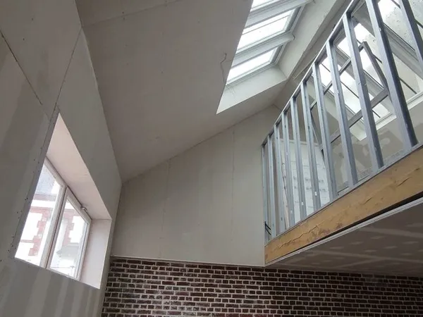 Loft/atelier/surface 3 pièces 104 m²