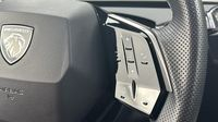 Peugeot 5008 Hybrid 136ch GT e-DCS6 — photo 17
