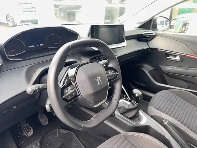 Peugeot 208 puretech 75 s&amp;s bvm5 — photo 51