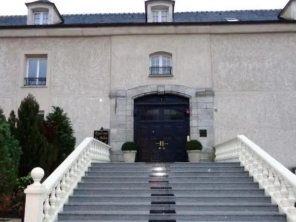 A LOUER SUR ROCHEFORT EN YVELINE 2 PIECES - 1 CHAMBRE