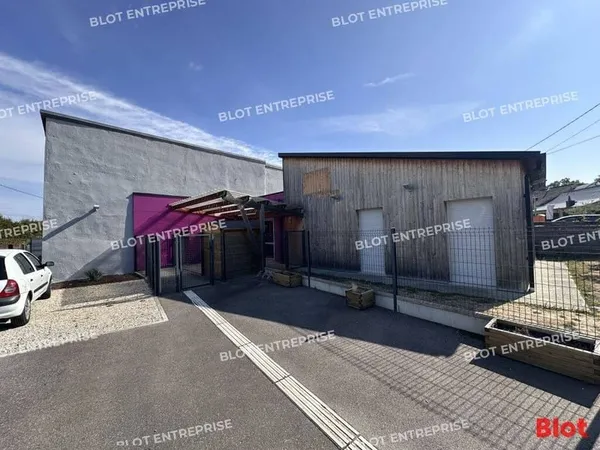 Bureaux 137 m²