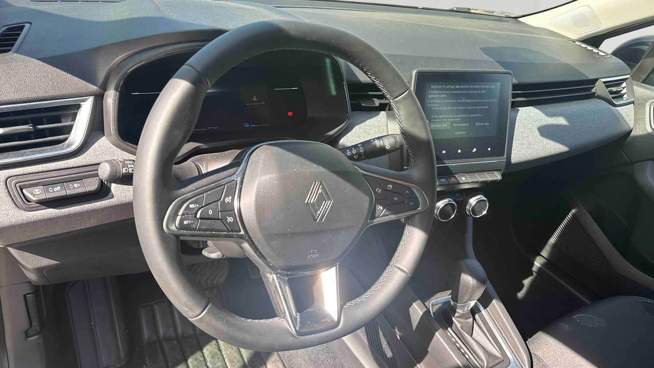 Renault Clio E-Tech full hybrid 145 ch GSR2 — photo 10
