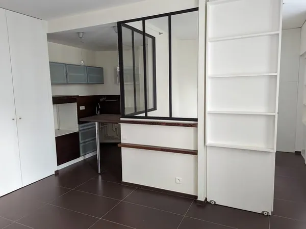 BOULOGNE - rue escudier - 2 pieces vide