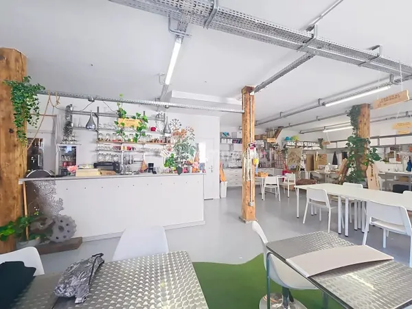 Local commercial 180 m²