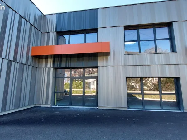 Location pro | Local activité | 92.26 m² | Sillingy