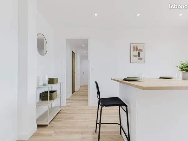 Colocation meublée - 4 chambres, 80 m² avec balcon