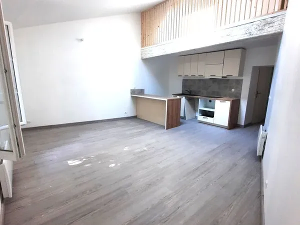PARTICULIER LOUE T4 duplex