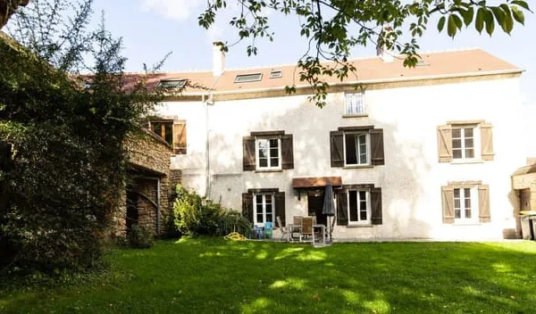 Maison 7 pièces 196 m²