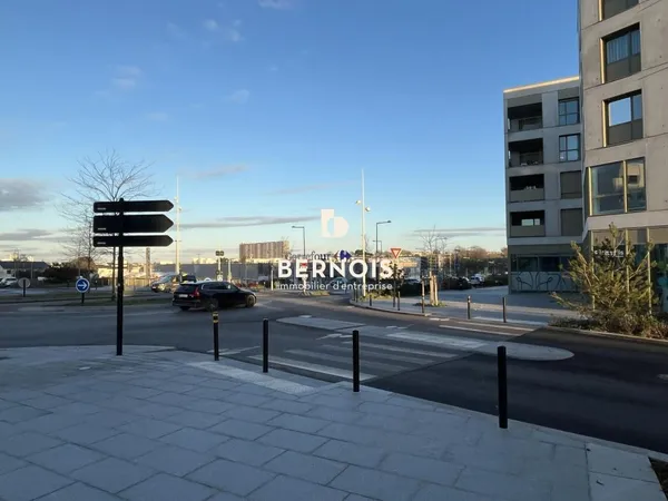 Loue local commercial - 263 m² - Saint Herblain 44800