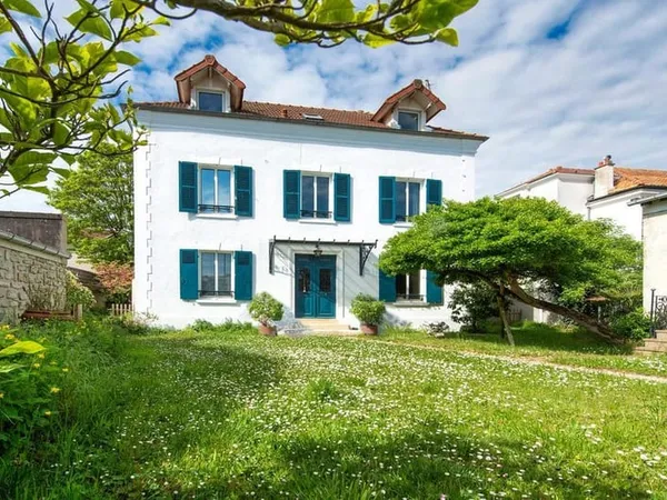 Propriété de caractère paisible de 210m2 habitable
