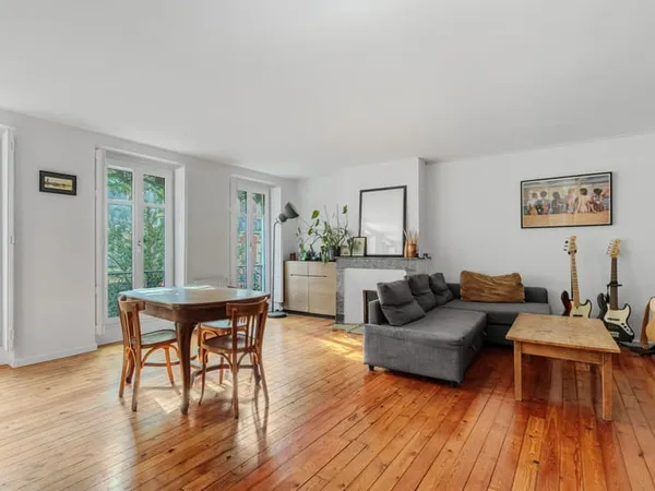 Grand appartement T3/T4 lumineux avec ascenseur