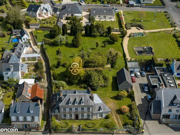 Maison 16 pièces 298 m²