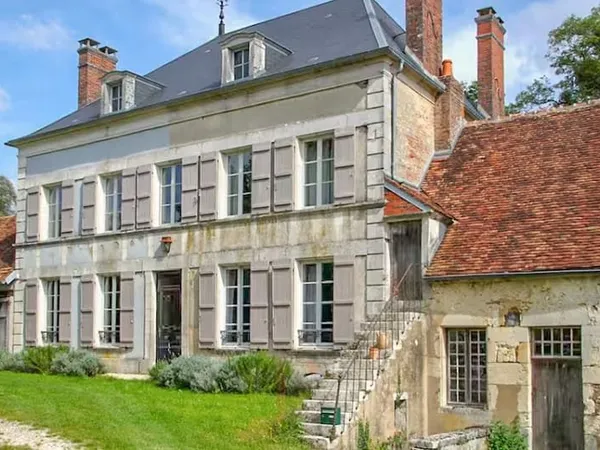Maison 7 pièces 240 m²